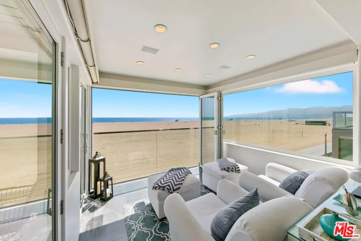 1341 Palisades Beach Road, Santa Monica, California 90401