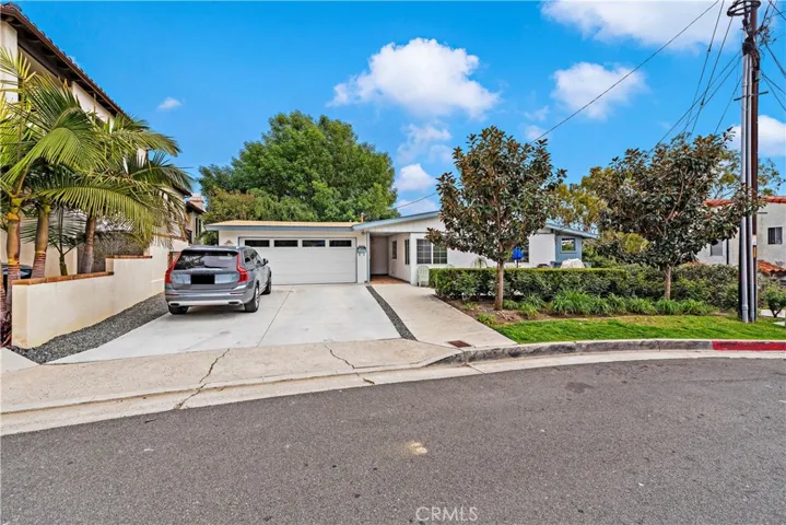 303 Cazador Lane B, San Clemente, California 92672