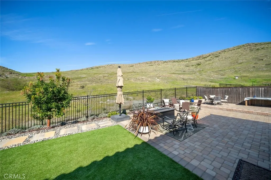 3061 Arezzo, San Luis Obispo, California 93401 home-pic-2
