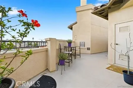 Relaxing common community areas for your enjoyment.