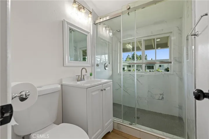 10511 Dewey Bathroom 2