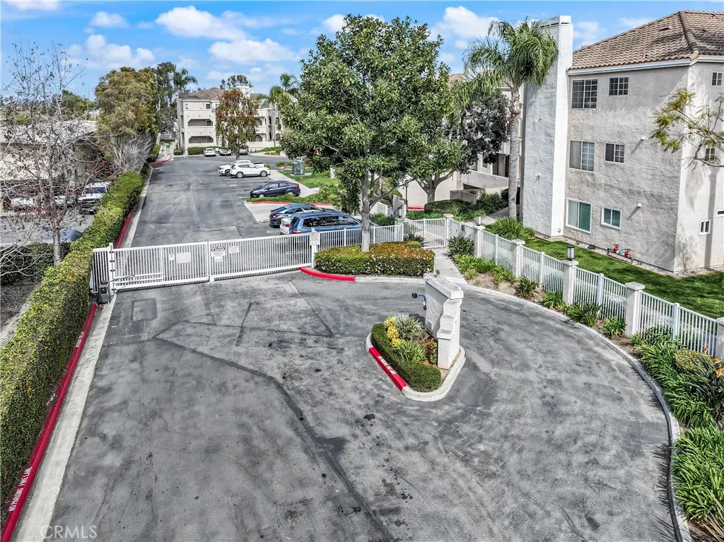 4561 Warner, Huntington Beach, California 92649 home-pic-39