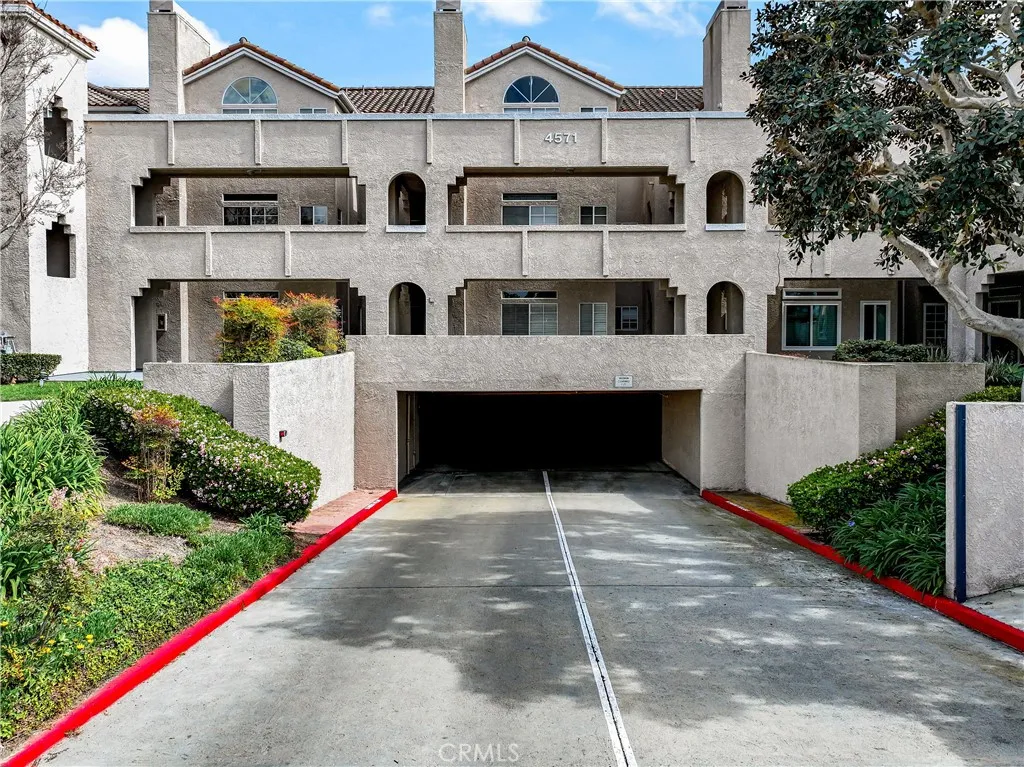 4561 Warner, Huntington Beach, California 92649 home-pic-40