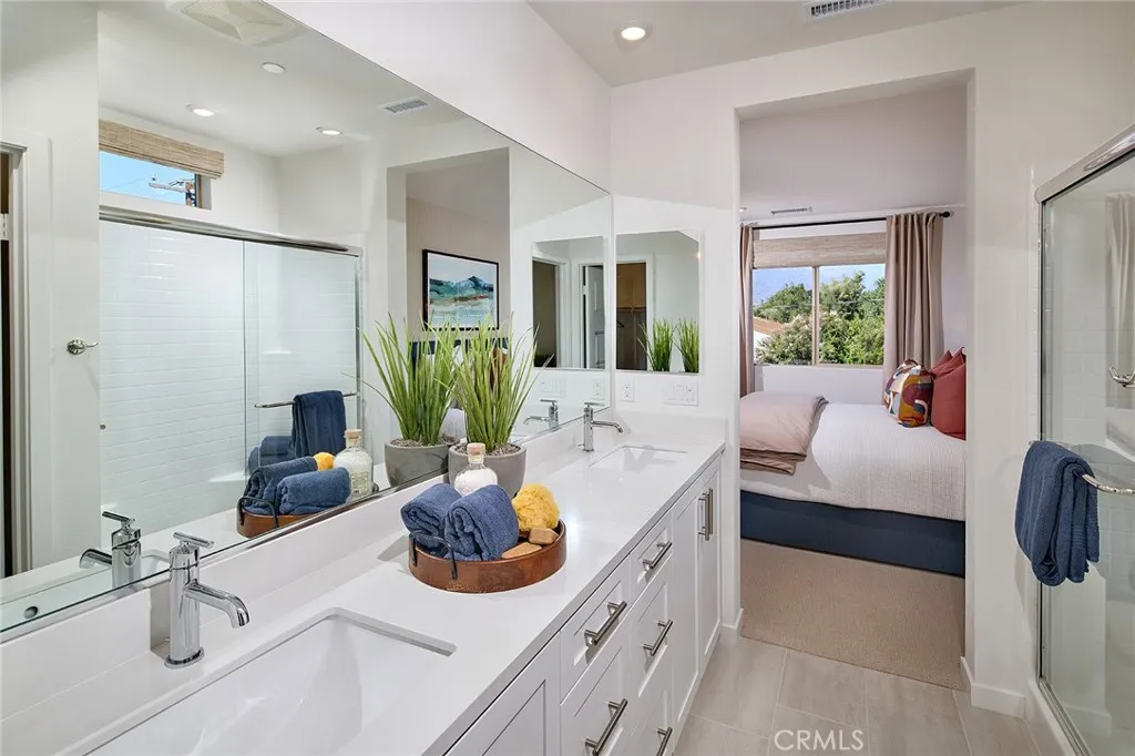 1305 W North Pinecrest, Ontario, California 91762 home-pic-10