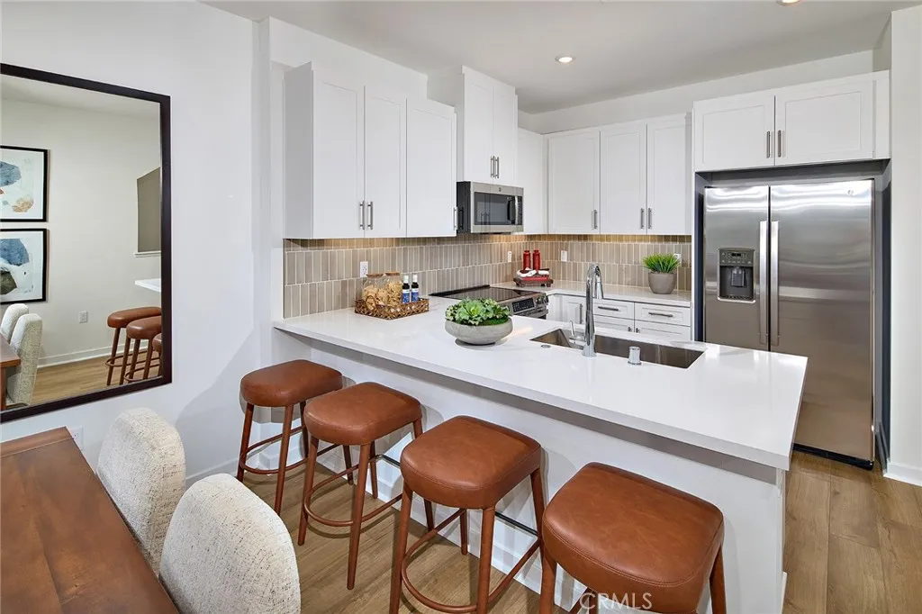 1305 W North Pinecrest, Ontario, California 91762 home-pic-8