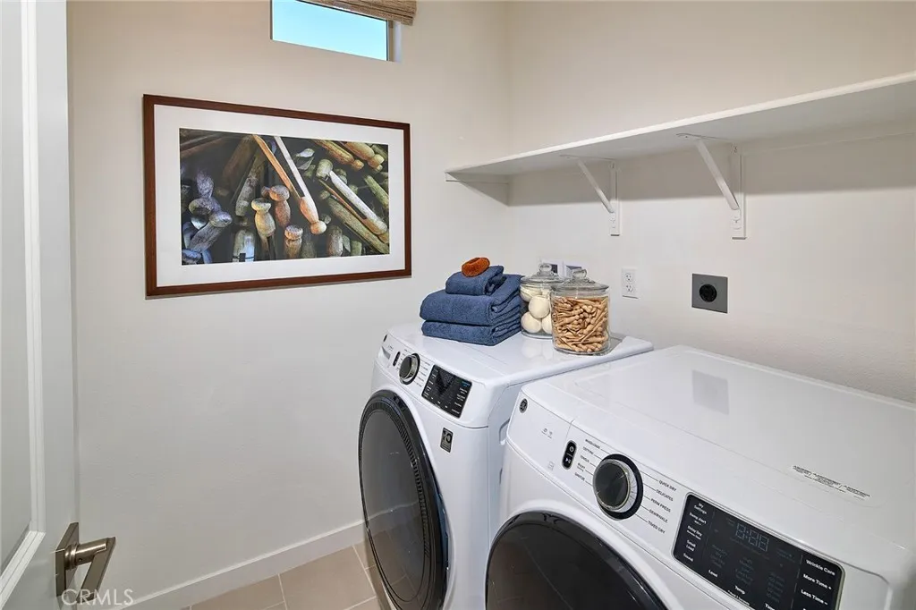 1305 W North Pinecrest, Ontario, California 91762 home-pic-15