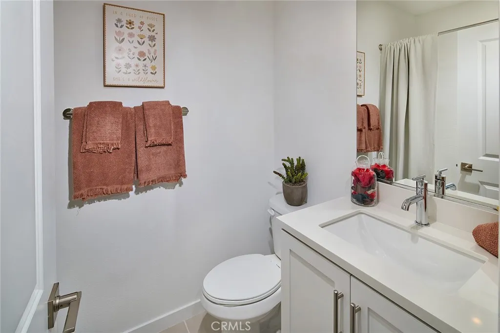 1305 W North Pinecrest, Ontario, California 91762 home-pic-11