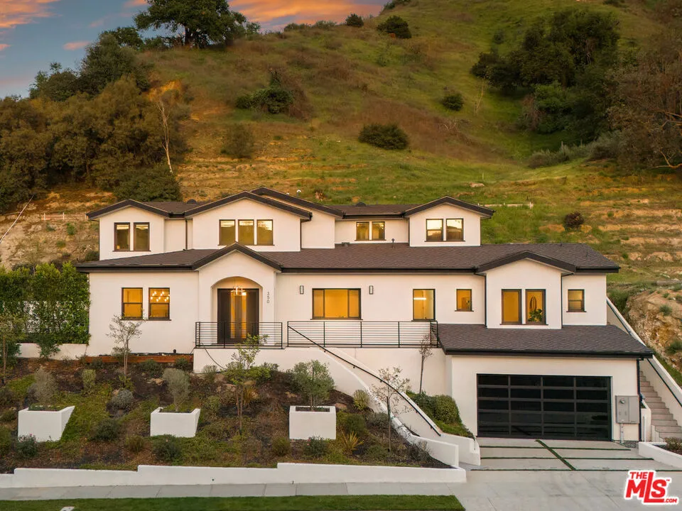 350 Mount Carmel Dr, Glendale, California 91206 home-pic-26