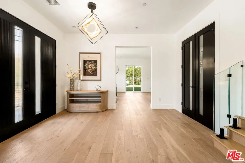 350 Mount Carmel Dr, Glendale, California 91206 home-pic-4