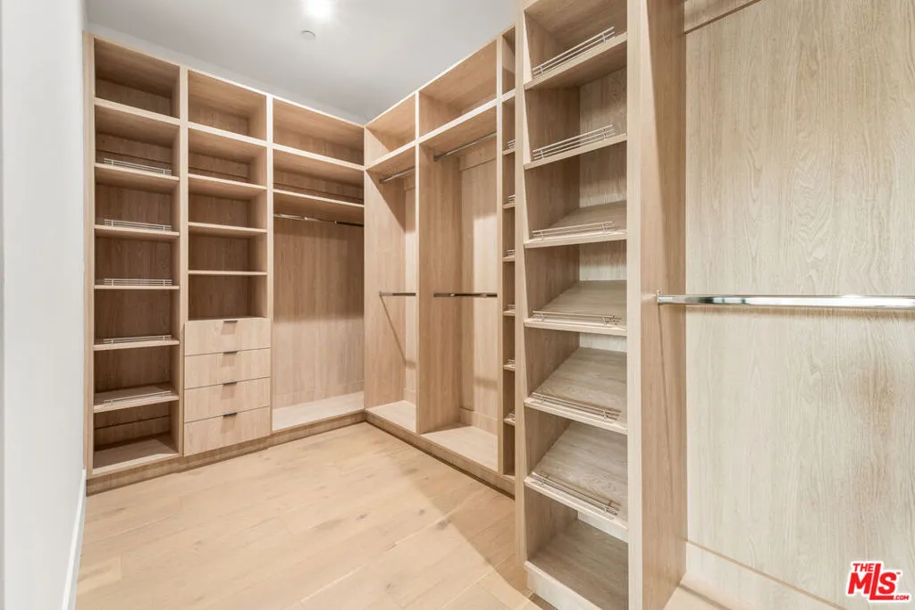 350 Mount Carmel Dr, Glendale, California 91206 home-pic-18