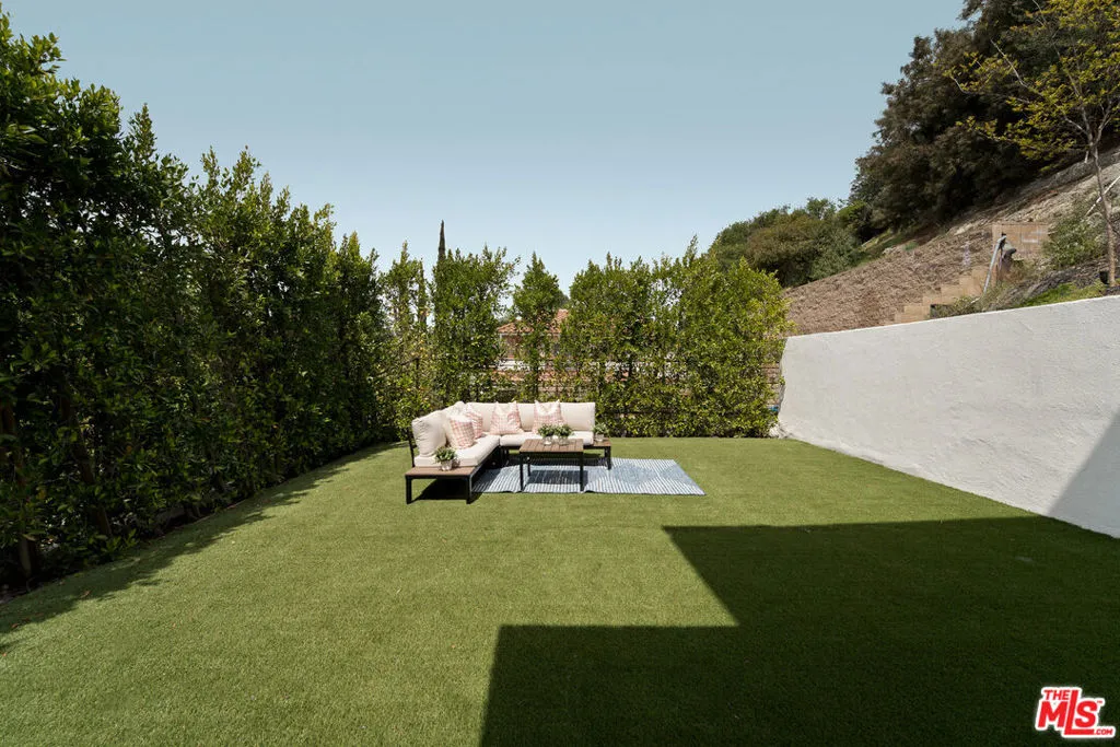 350 Mount Carmel Dr, Glendale, California 91206 home-pic-25