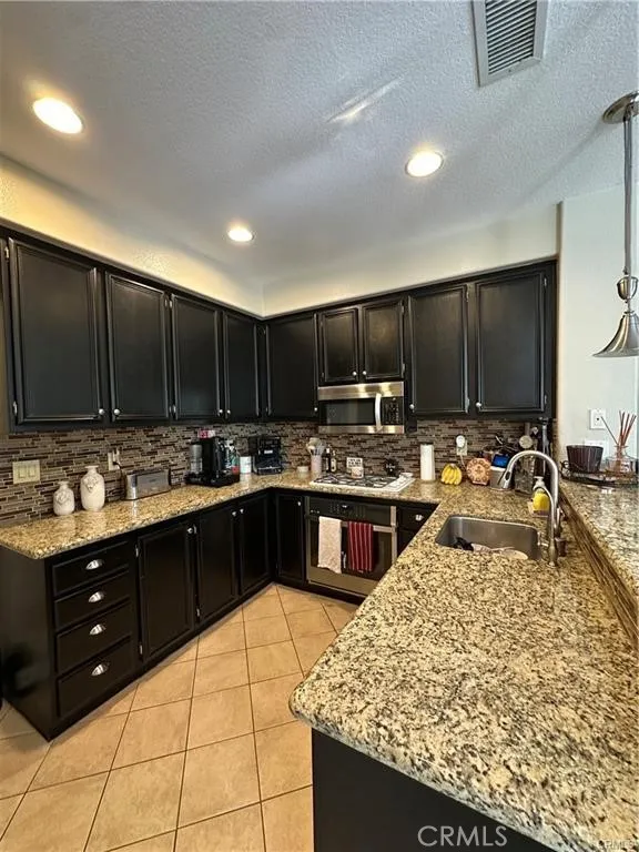 27976 Trillium Lane, Valencia, California 91354 home-pic-5