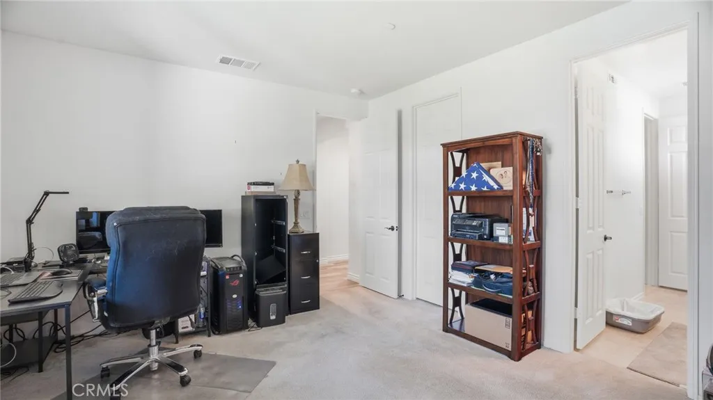 4727 W Vahan Court, Lancaster, California 93536 home-pic-20