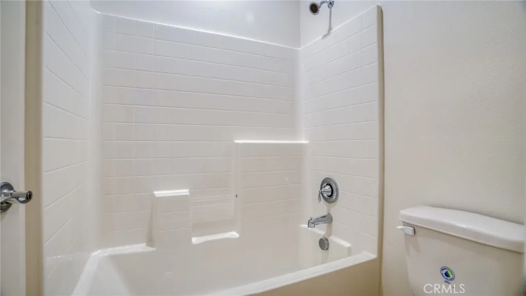 4727 W Vahan Court, Lancaster, California 93536 home-pic-49