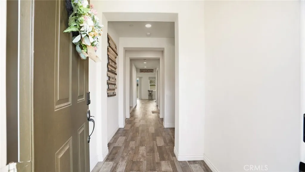 4727 W Vahan Court, Lancaster, California 93536 home-pic-3