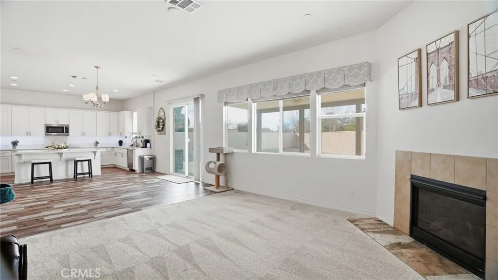 4727 W Vahan Court, Lancaster, California 93536 home-pic-5