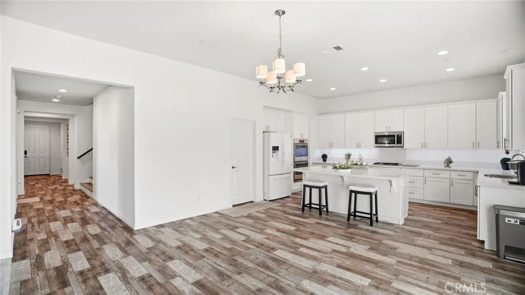 4727 W Vahan Court, Lancaster, California 93536 home-pic-7