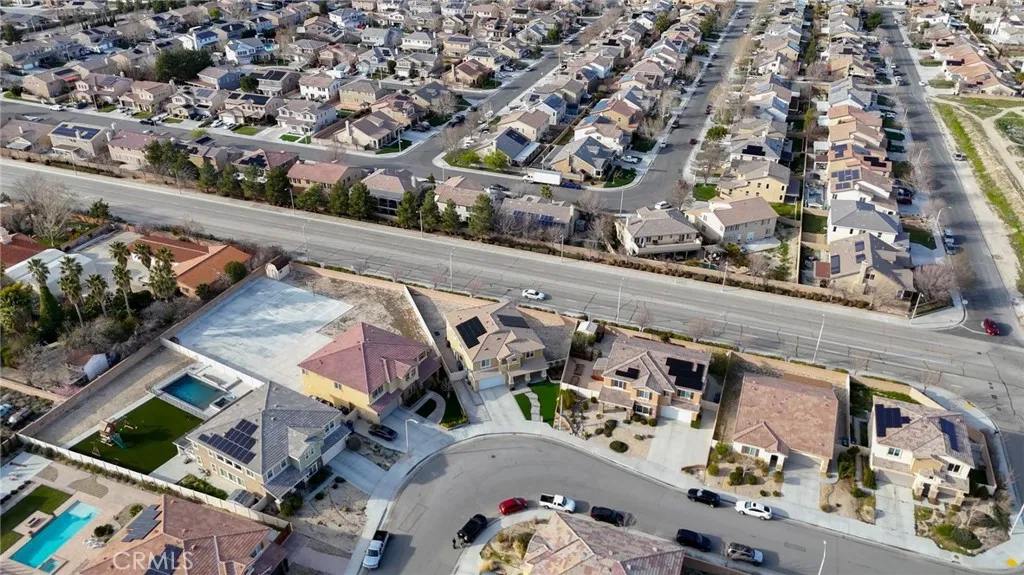 4727 W Vahan Court, Lancaster, California 93536 home-pic-66
