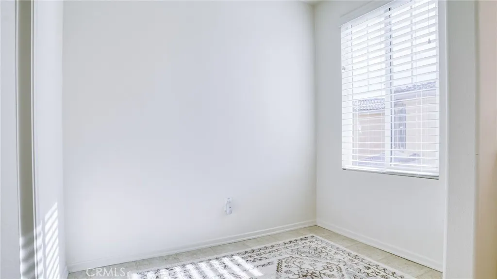 4727 W Vahan Court, Lancaster, California 93536 home-pic-38