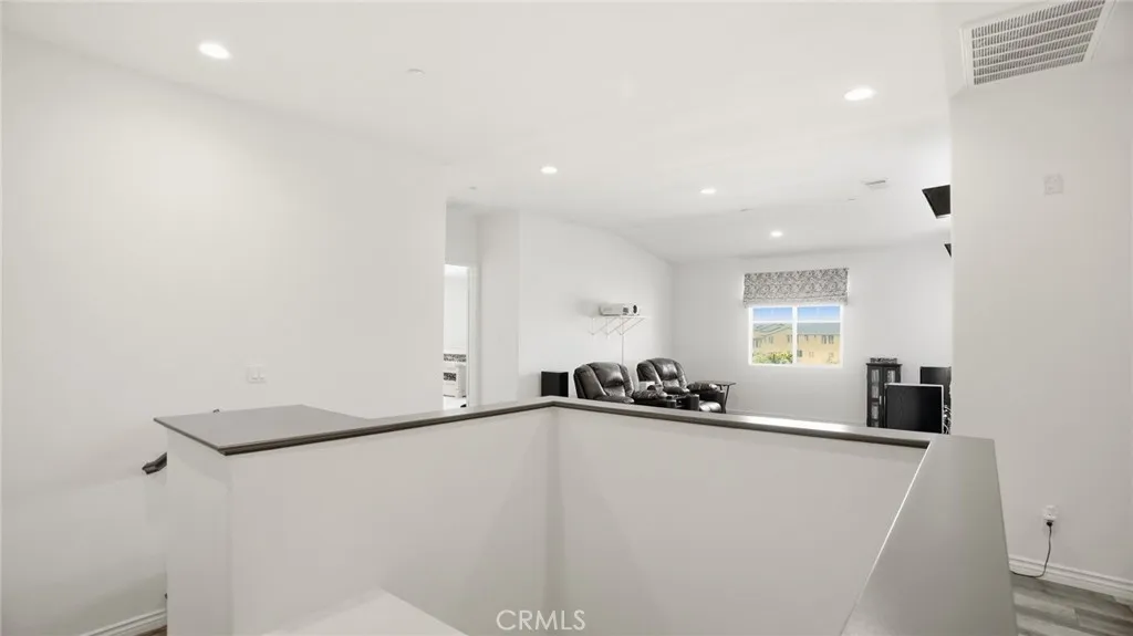 4727 W Vahan Court, Lancaster, California 93536 home-pic-25