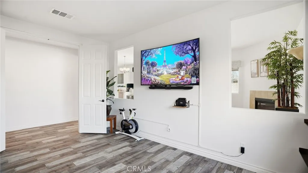 4727 W Vahan Court, Lancaster, California 93536 home-pic-18
