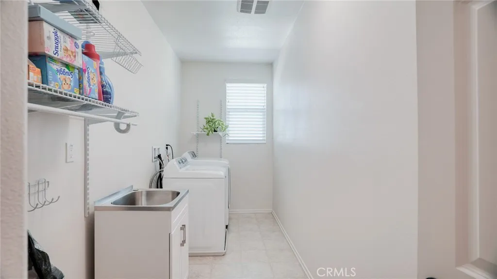 4727 W Vahan Court, Lancaster, California 93536 home-pic-43