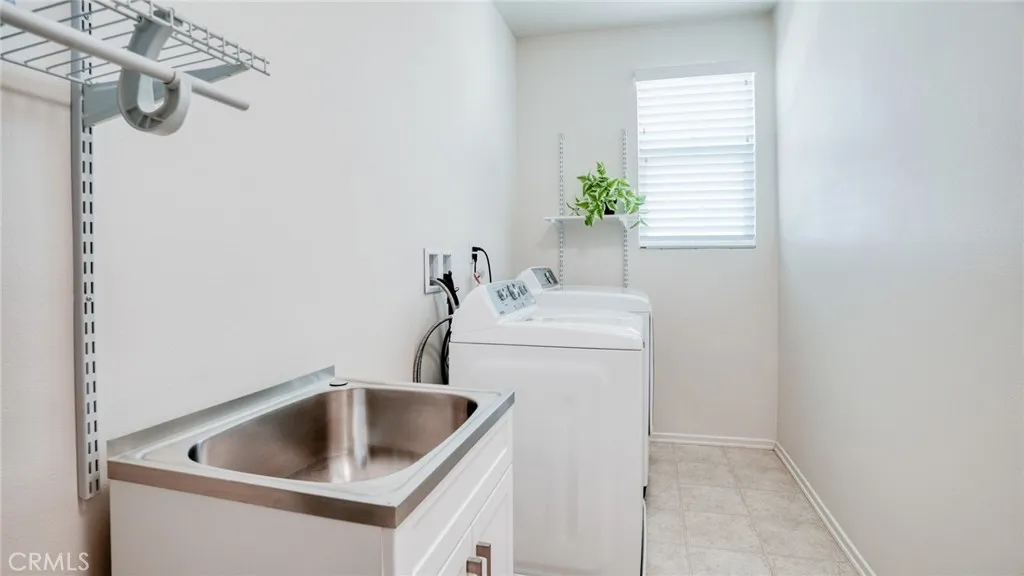 4727 W Vahan Court, Lancaster, California 93536 home-pic-44