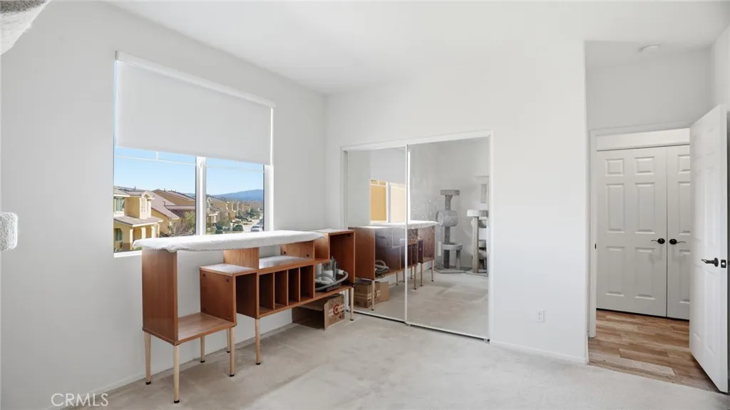 4727 W Vahan Court, Lancaster, California 93536 home-pic-46