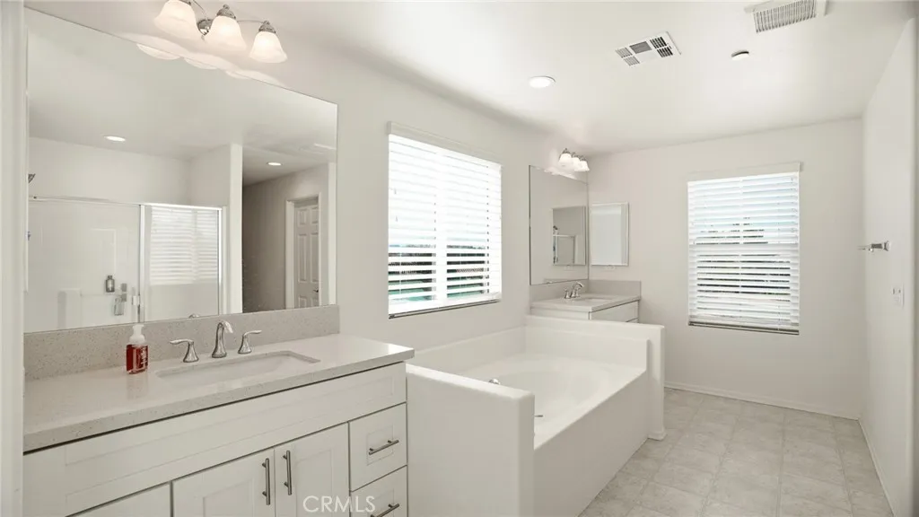 4727 W Vahan Court, Lancaster, California 93536 home-pic-39