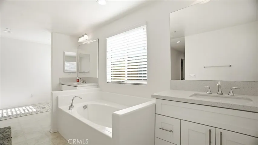 4727 W Vahan Court, Lancaster, California 93536