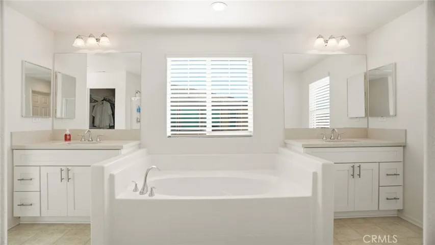 4727 W Vahan Court, Lancaster, California 93536