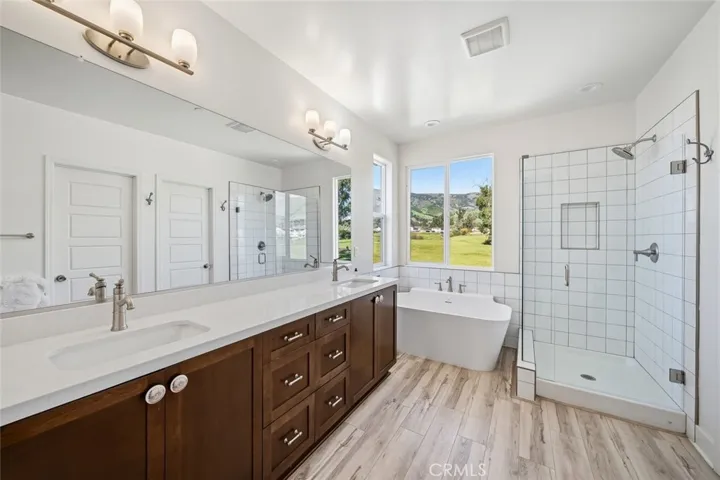 3898 Hayfield Loop, San Luis Obispo, California 93401