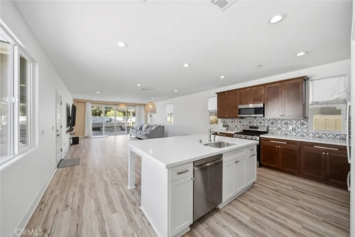 3898 Hayfield Loop, San Luis Obispo, California 93401