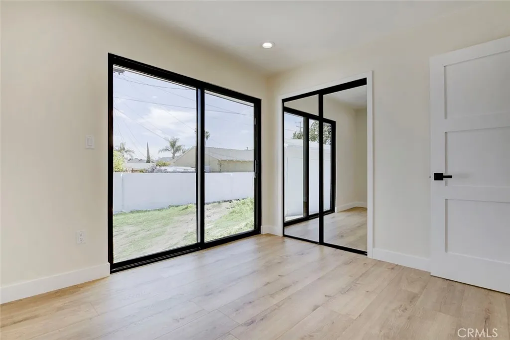 210 W Alameda, Burbank, California 91502 home-pic-11
