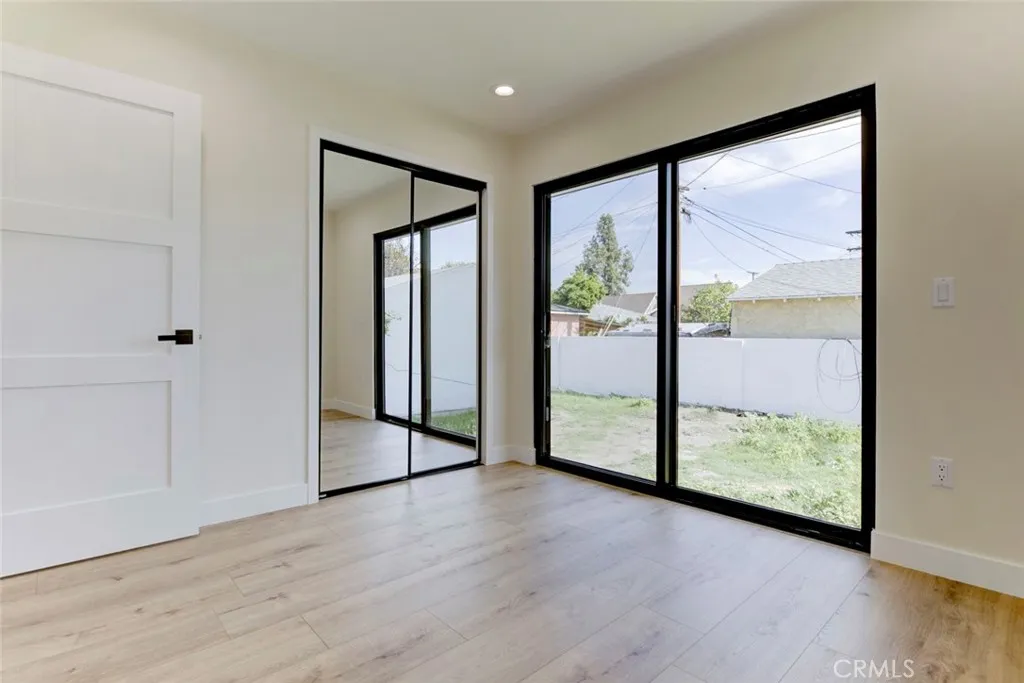 210 W Alameda, Burbank, California 91502 home-pic-17