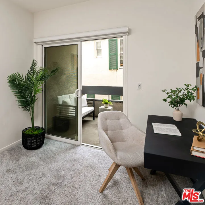 10627 Ashton Avenue 103, Los Angeles, California 90024 home-pic-18