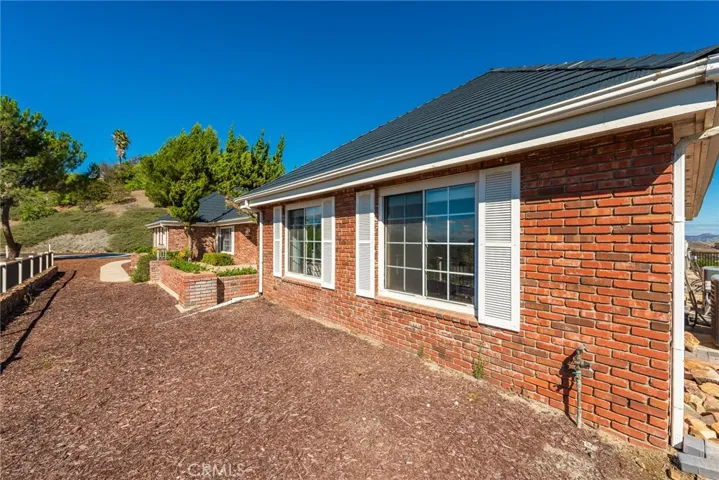 26100 Calle Corveta, Temecula, California 92590