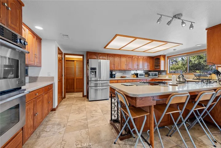 26100 Calle Corveta, Temecula, California 92590