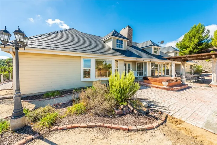 26100 Calle Corveta, Temecula, California 92590