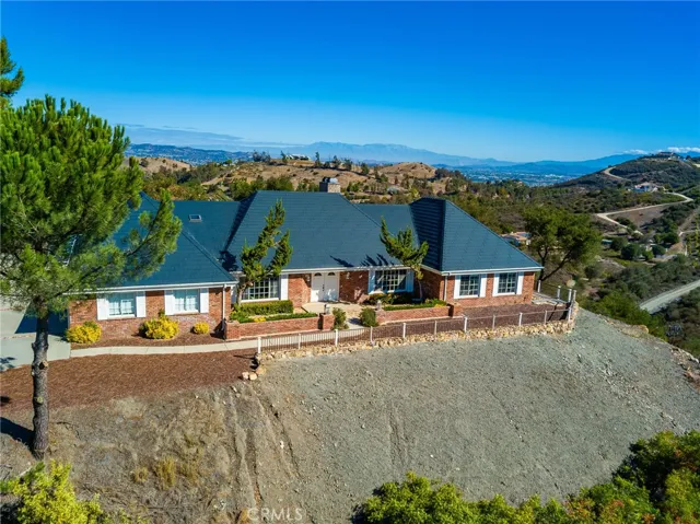 26100 Calle Corveta, Temecula, California 92590
