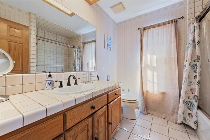 26100 Calle Corveta, Temecula, California 92590