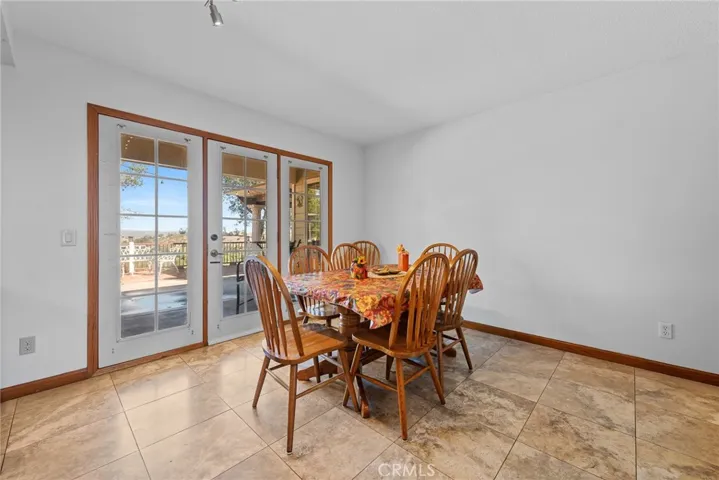 26100 Calle Corveta, Temecula, California 92590