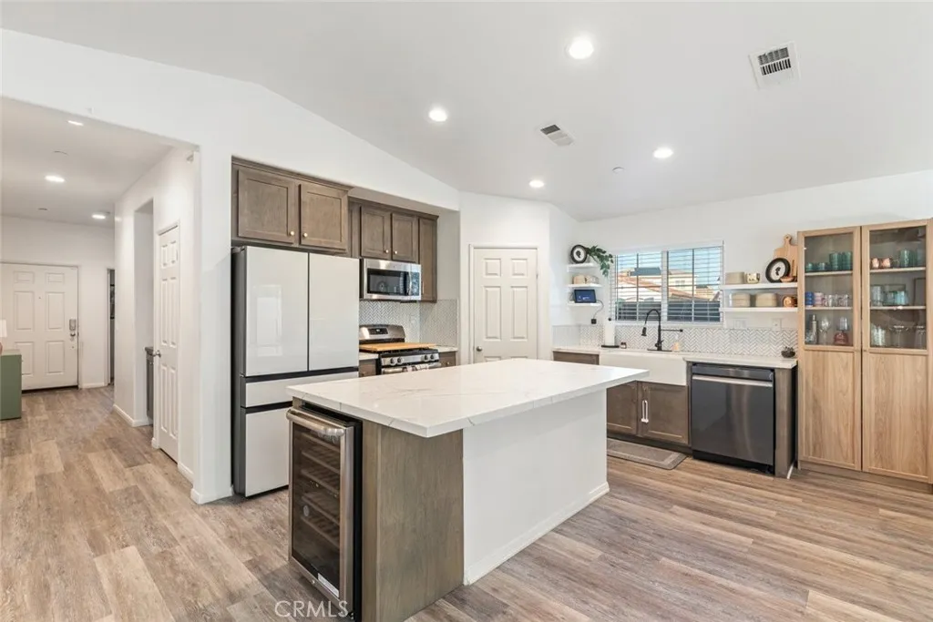 29102 Larch, Lake Elsinore, California 92530 home-pic-9