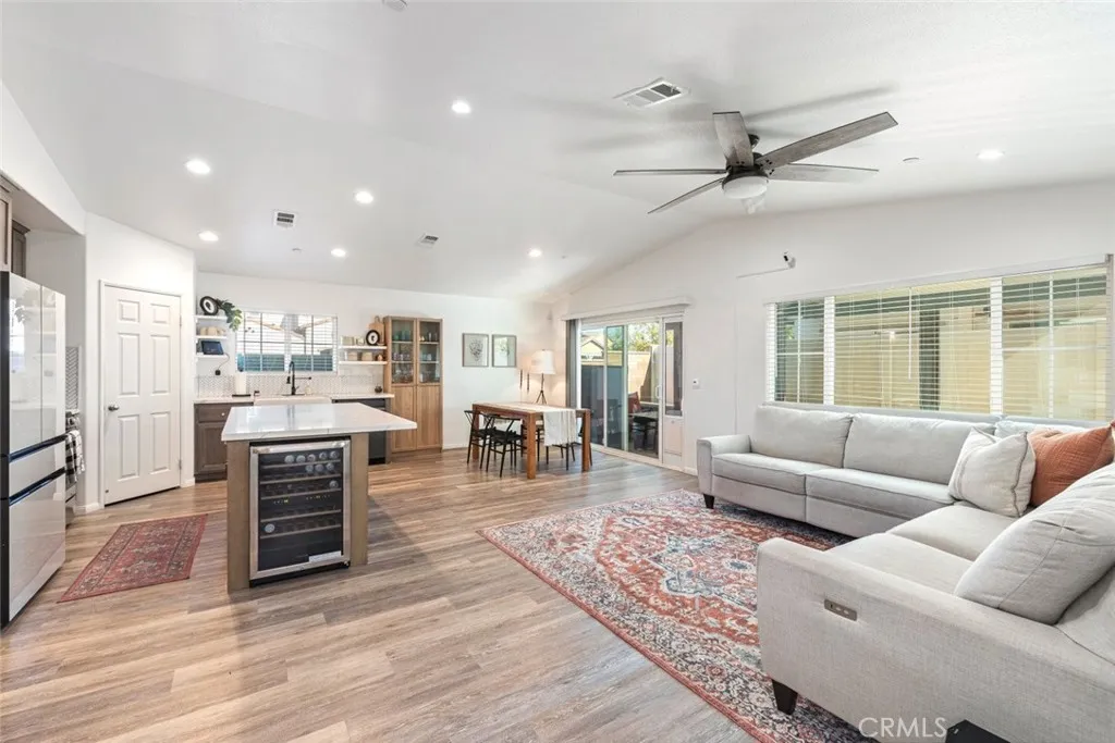 29102 Larch, Lake Elsinore, California 92530 home-pic-14