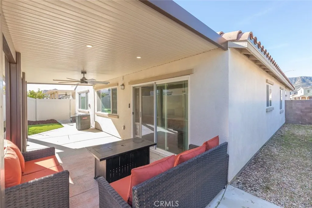 29102 Larch, Lake Elsinore, California 92530 home-pic-19