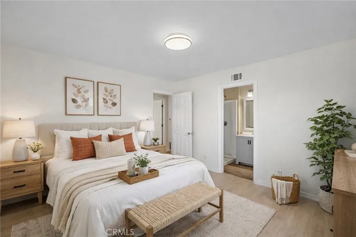 Photo Virtually Staged