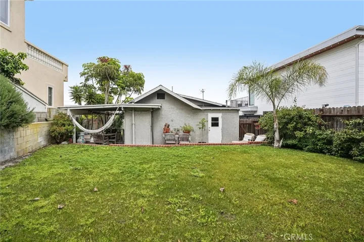 1940 N Ardmore, Manhattan Beach, California 90266
