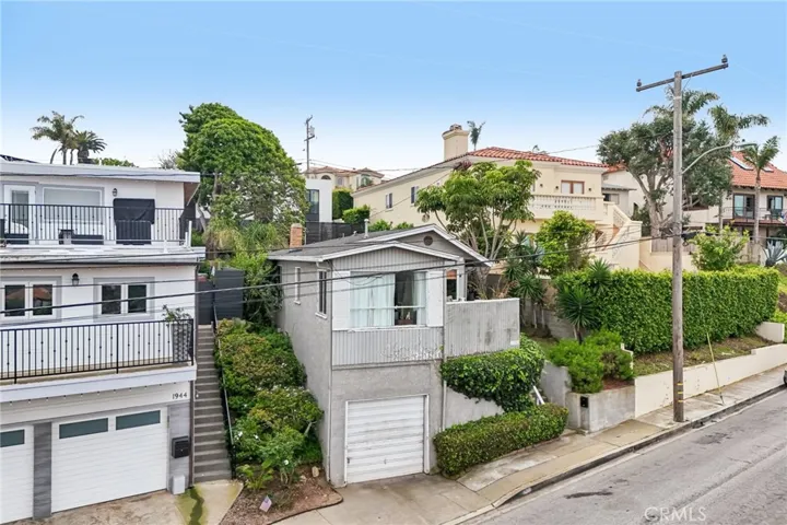 1940 N Ardmore, Manhattan Beach, California 90266