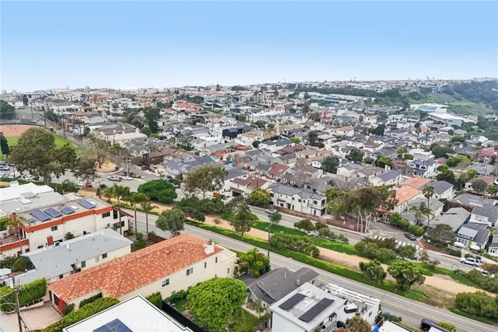 1940 N Ardmore, Manhattan Beach, California 90266