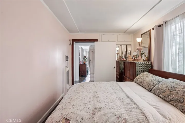 1940 N Ardmore, Manhattan Beach, California 90266